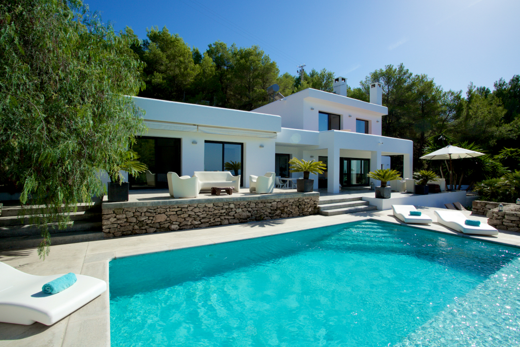 Villa with pool in Ibiza